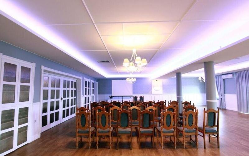 Hotel Kresowianka Konin  Kültér fotó