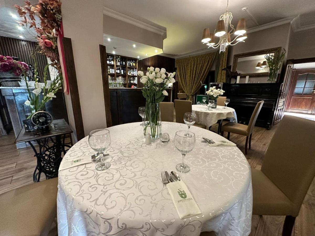Hotel Kresowianka Konin  Kültér fotó