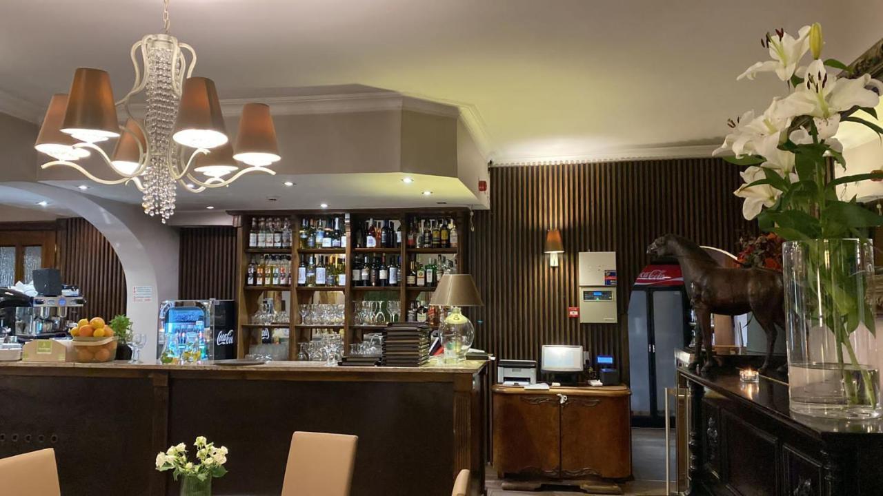 Hotel Kresowianka Konin  Kültér fotó