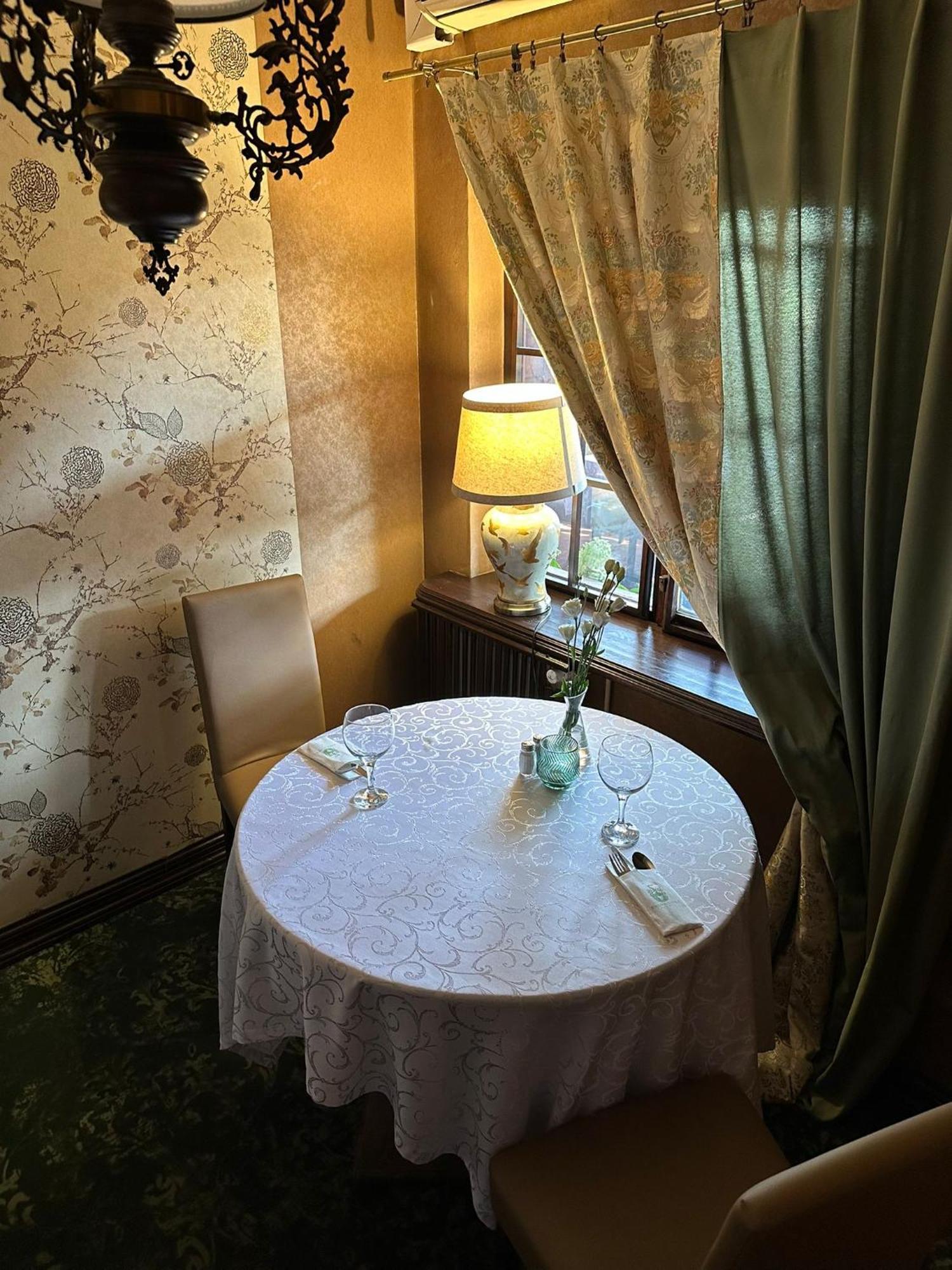 Hotel Kresowianka Konin  Kültér fotó